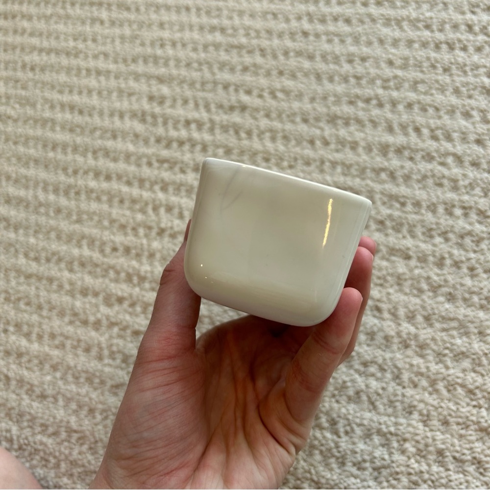 Pfaltzgraff Acadia White 1/4 lb Covered Butter Dish - Picture 11 of 16